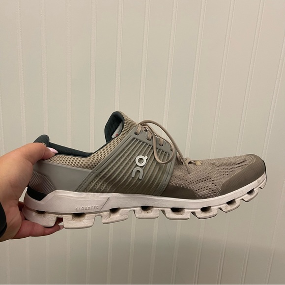 On Running Men’s Cloudswift Sneaker in Sand/Grey Sz 14 - Picture 7 of 8